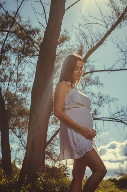 fotografia de gestante-ensaios externos em meio a natureza-rj