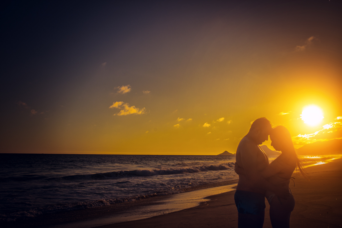 fotografia ensaio de gestante-por do sol externo na prainha-rj