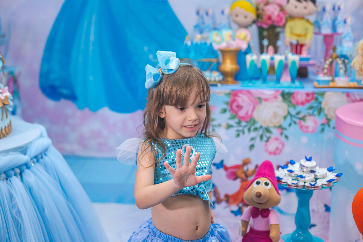 festa infantil-temática- roupinha cinderela-menina-05 anos-Aquarela buffet infantil