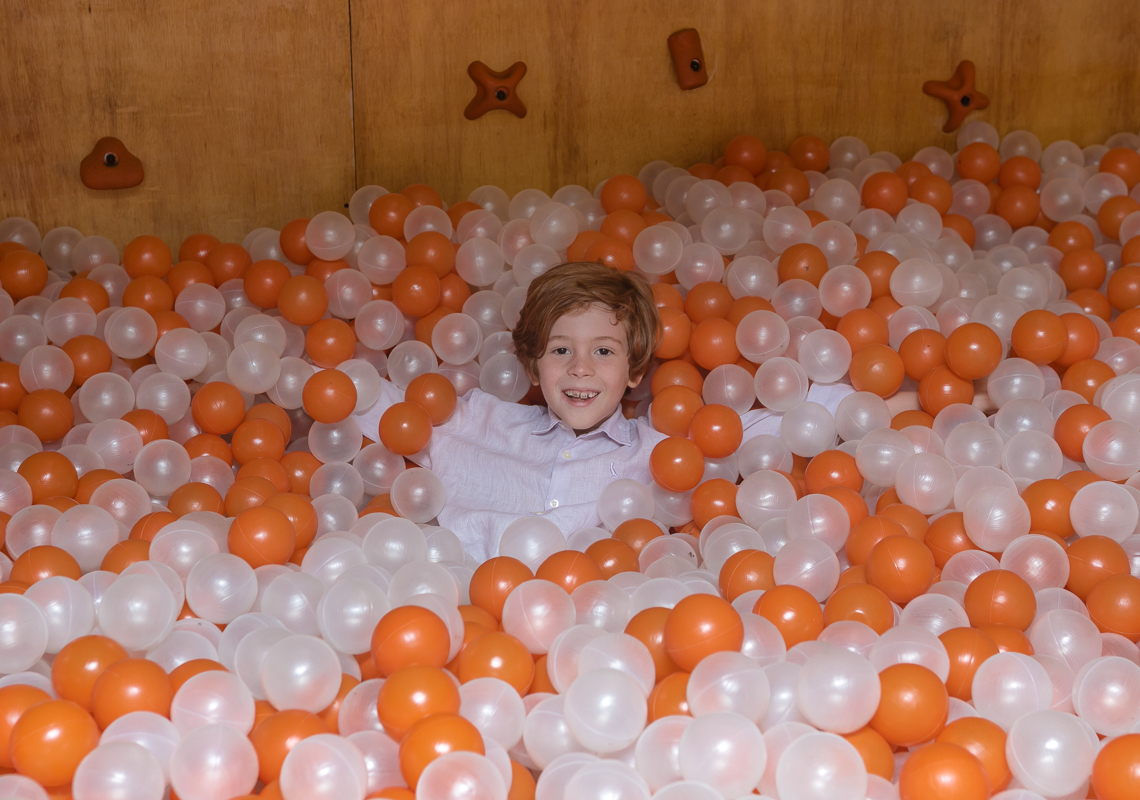 piscina de bolinha-Villa Recreio-casa de festas-8 anos yuri