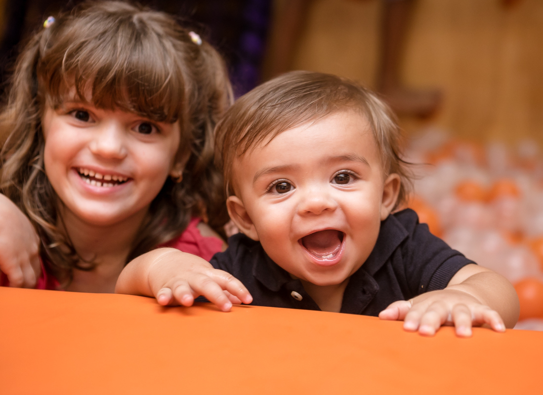 fotografia infantil-família-primos-Villa Recreio casa de festa-yuri amora-8 anos