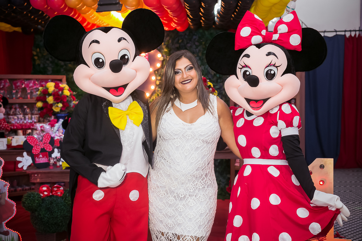 Personagens vivos minnie e mickey  mouse em karetas bangu