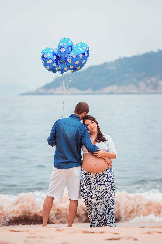 Book externo grávida com balões de gás