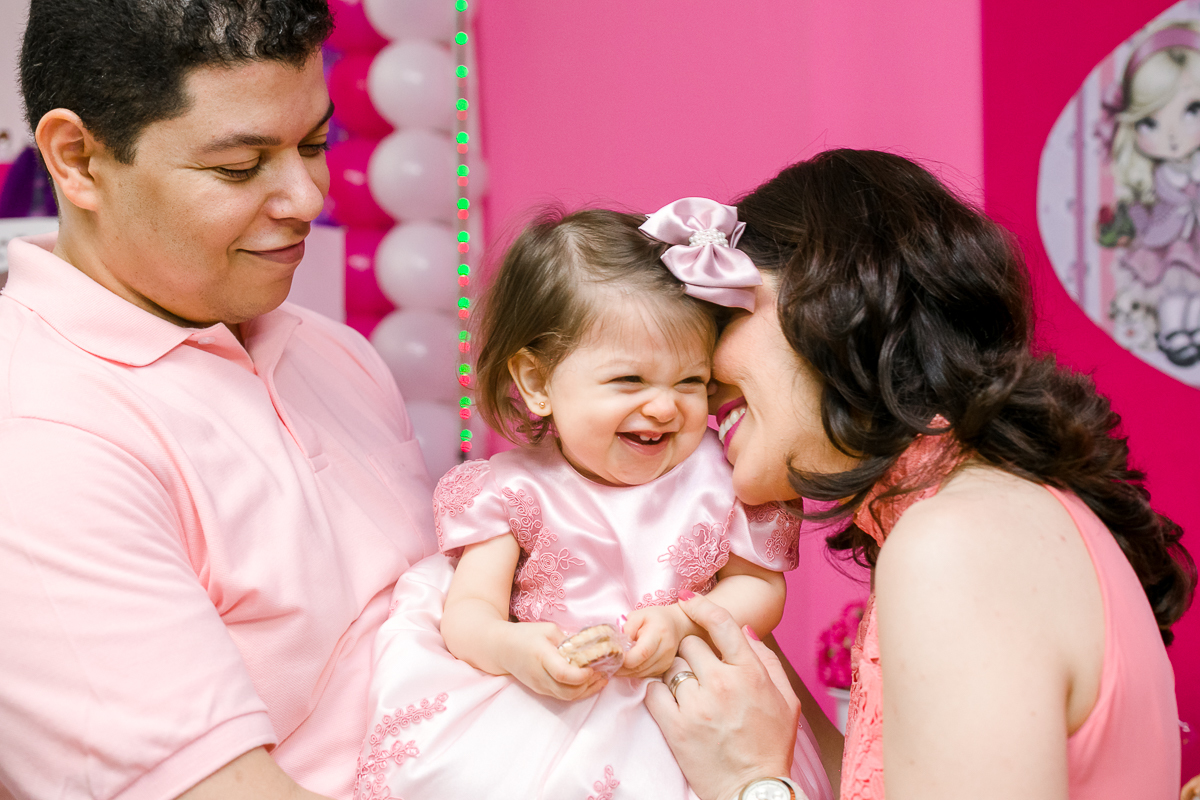 Fotografia de família  em casa de festa tropical kids