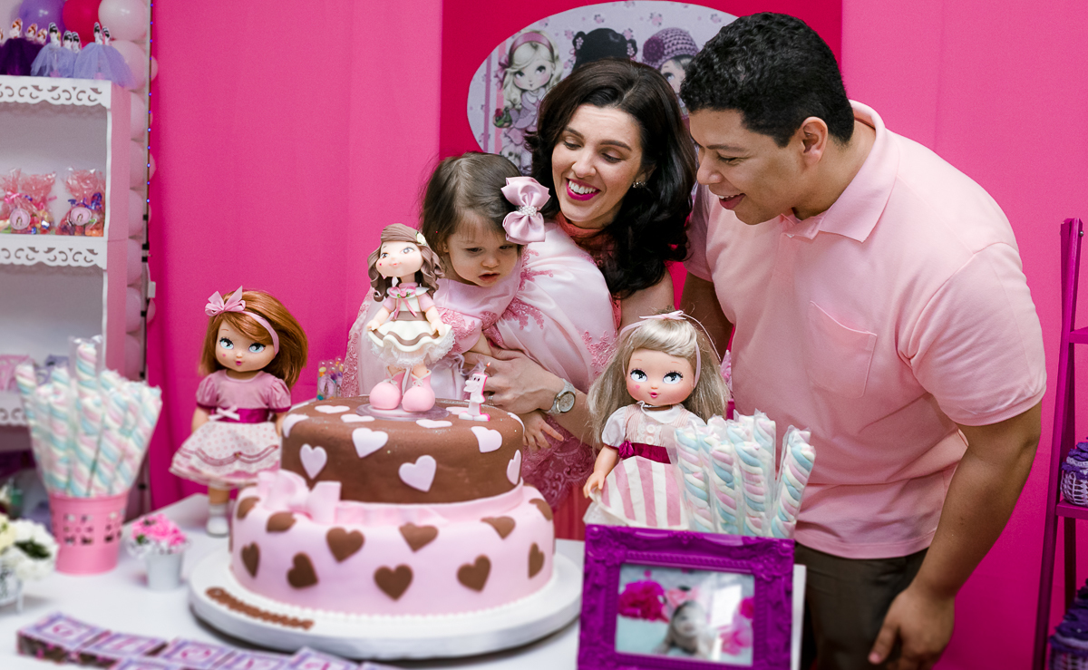 Bolo de decorado boneca Jolie