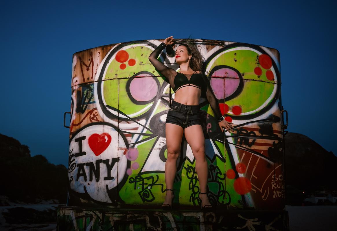 Ensaio fotográfico dançarina na   praia 