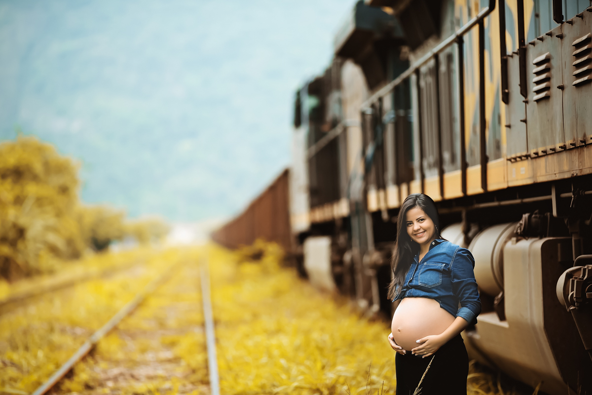 Ensaio externo gestante perto do trem-Mangaratiba