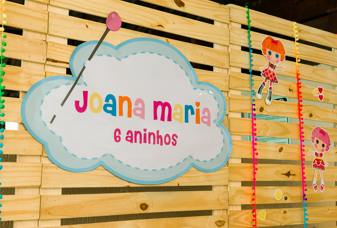 Painel tema Lalaloopsy em festa no Círculo Militar da Praia Vermelha