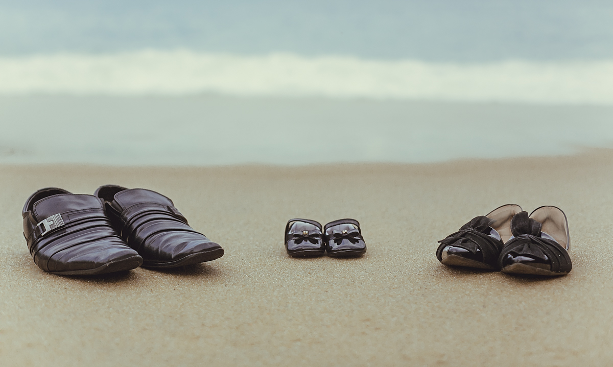 Ensaio de gestante sapatinhos na areia-Urca Rio de Janeiro