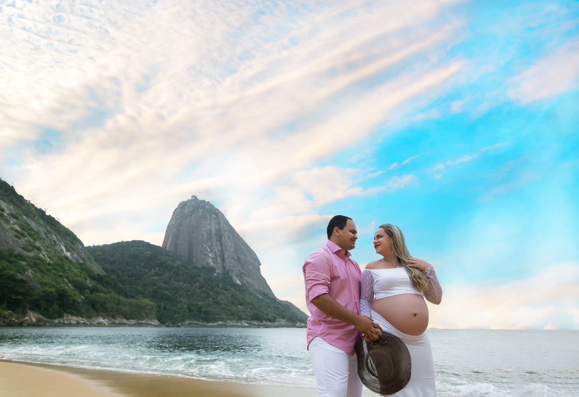 Ensaio externo de gravida na praia 