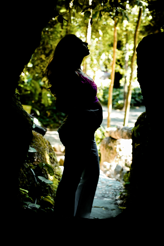 Ensaio gestante dentro da Gruta no Parque Laje-RJ