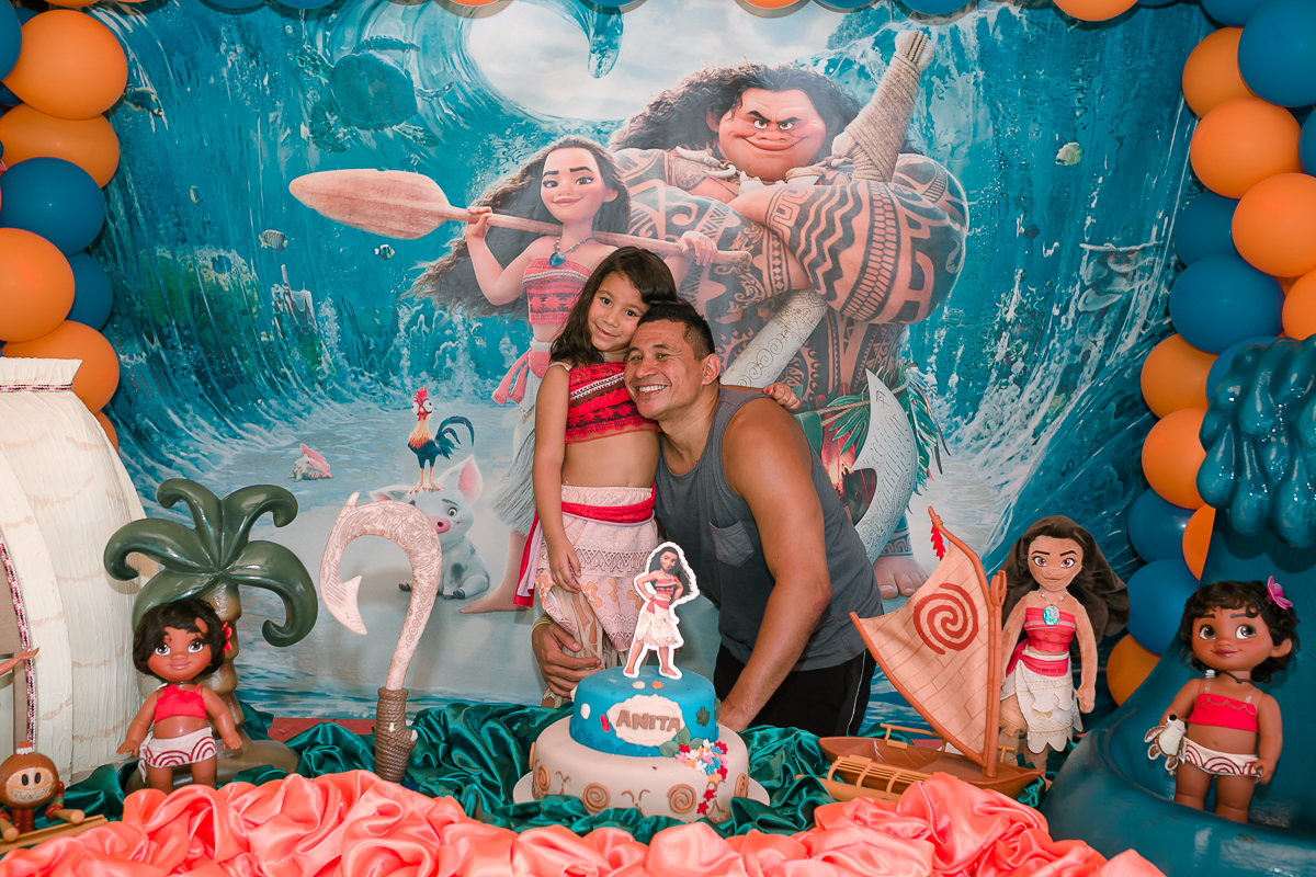 Mesa do bolo tema Moana