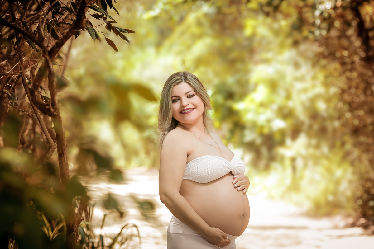 Fotografia afetiva de gestante em ensaio externo