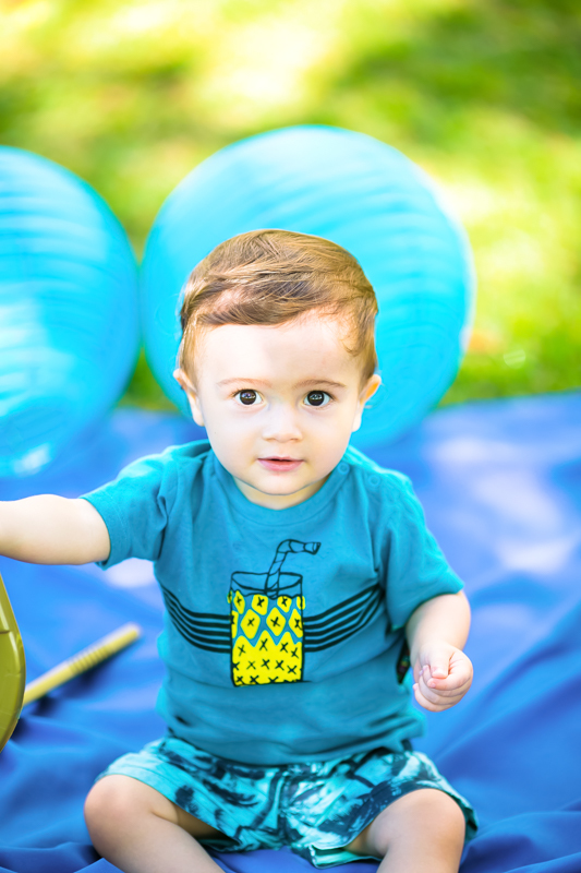 Fotografia infantil em ensaio externo Rei arthur