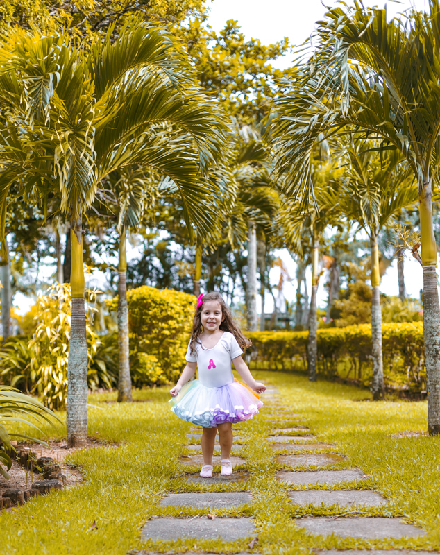 Ensaio de gestante com filha mais velha participando