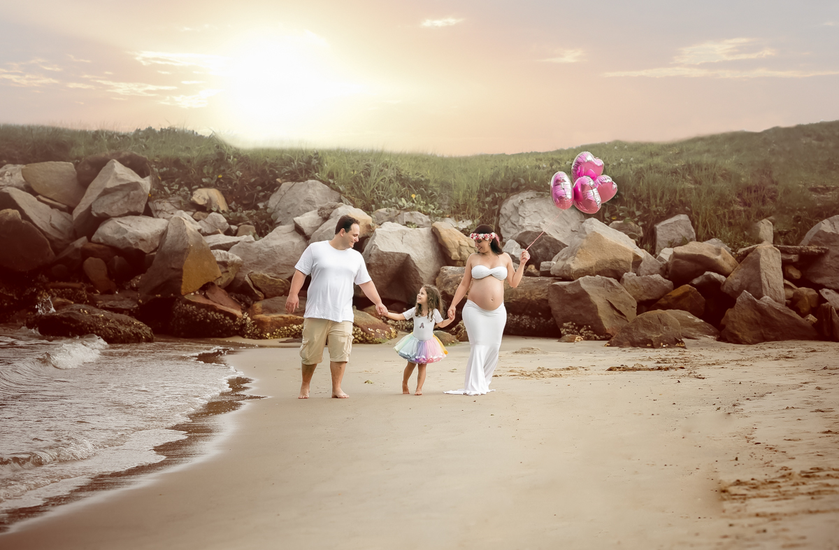 Ensaio de gestante e família na praia em de Mangaratiba