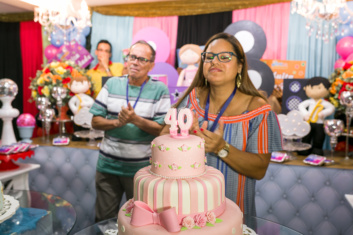 Aniversario tema anos 80 em Kid festas