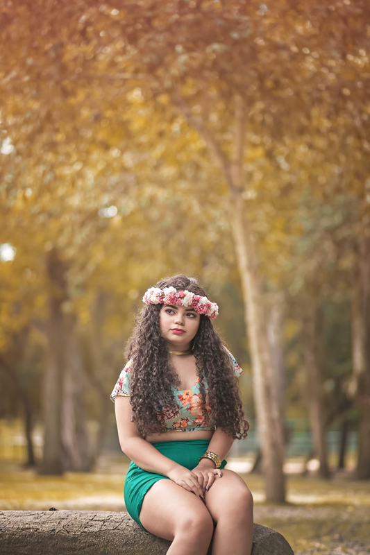 Ensaio de 15 anos com look tiara flores na cabeça feito em Quinta da Boa Vista