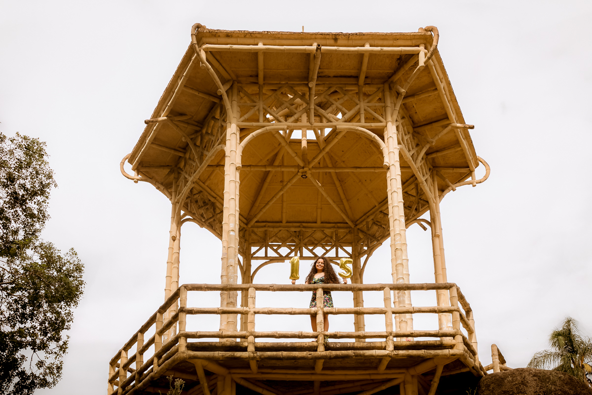 Ensaio de 15 anos em baixo do gazebo na Quinta da Boa Vista