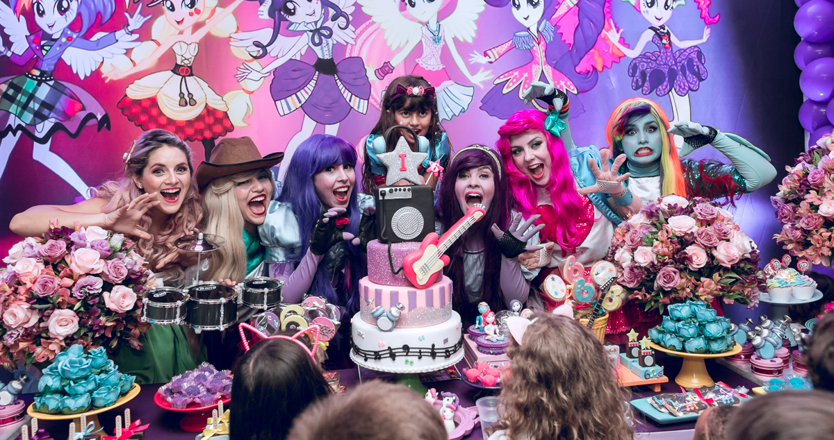 Personagem Vivos Equestria Girls da Lia Freitas em festa na Barra da Tijuca