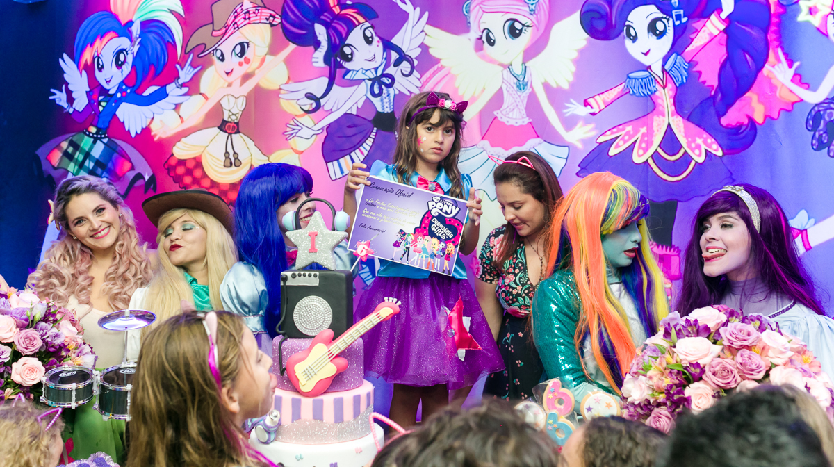 Equestria Girls em aniversário de 6 anos
