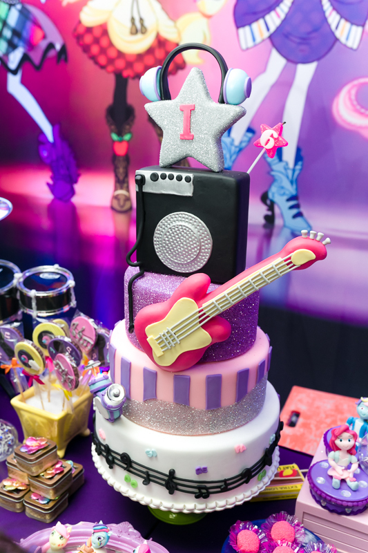 detalhe mesa tema Equestria Girls