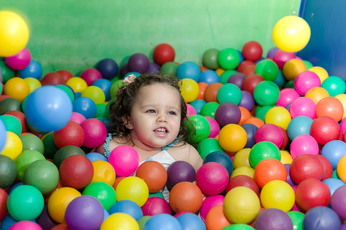 Brinquedo piscina de bolinhas na casa de Festas Point da alegria