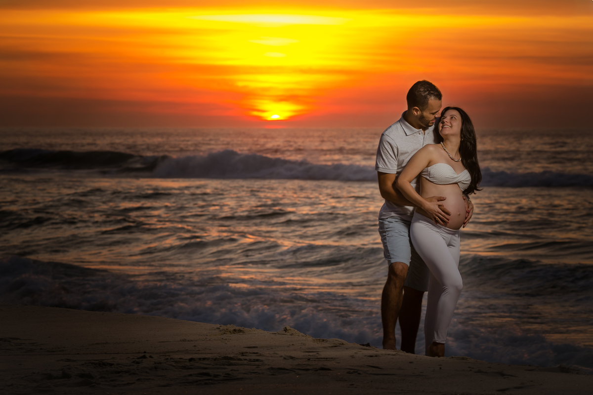 Por do Sol em ensaio gestante em praia no RJ