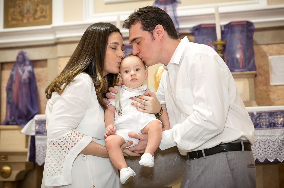 Foto de família em batizado na Paroquia São Paulo Apostolo 