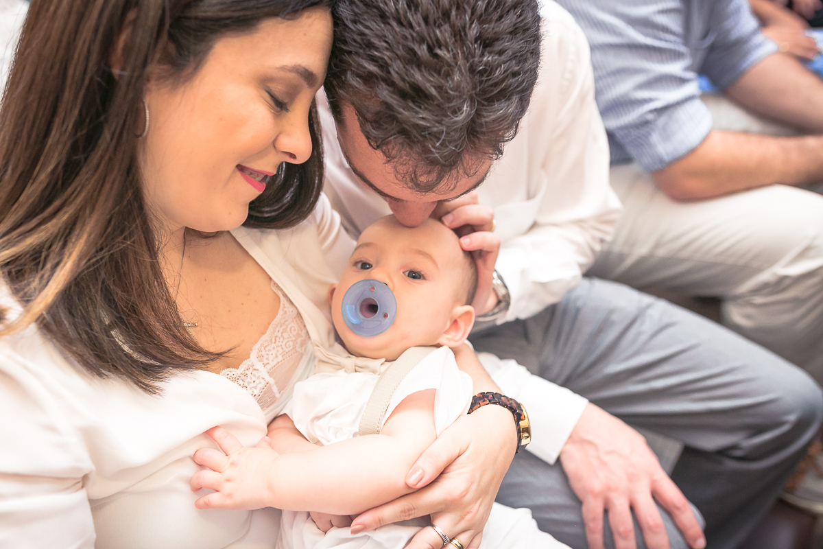 fotografia de família em batizado na Paroquia  São Paulo Apostolo 