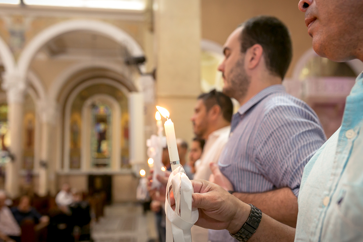 Velas Acesas no batismo do Gabriel em Paroquia São Paulo Apóstolo 