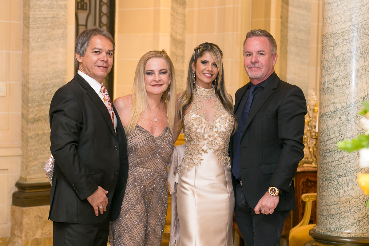 Convidados dos noivos na casa Julieta de Serpa