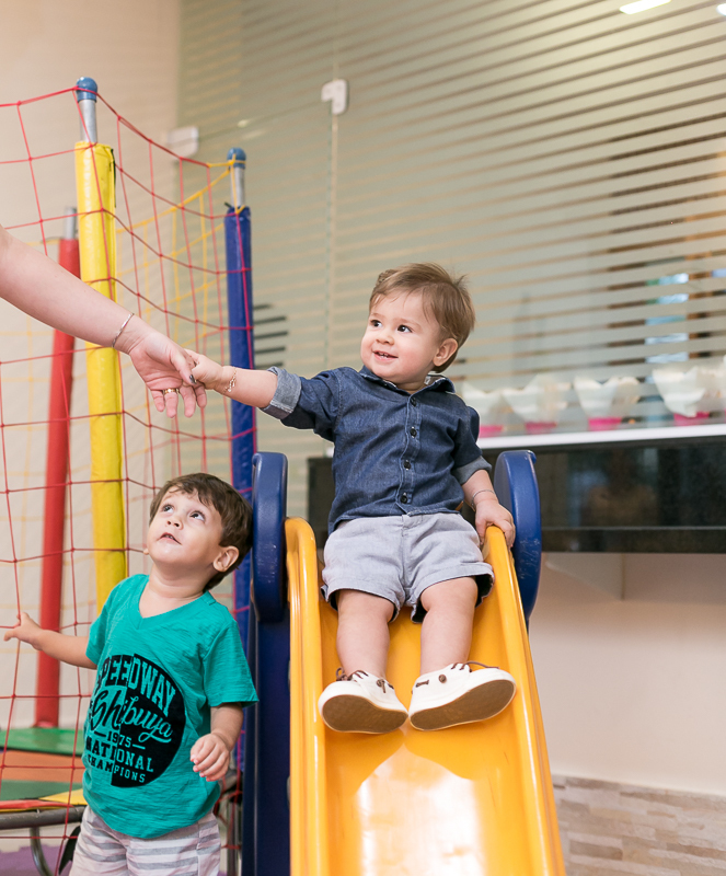 Brincadeiras em festa 1 ano circo no condomínio Origami