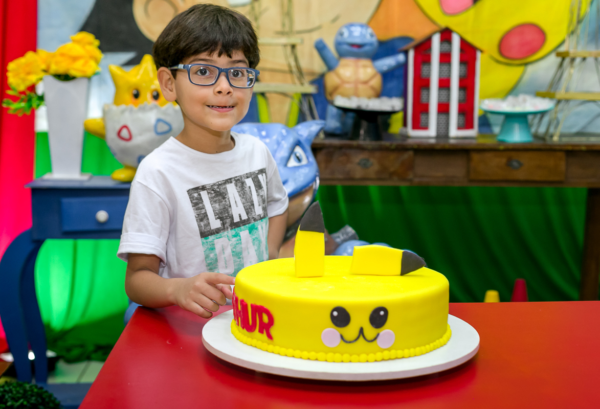 Bolo pokemon Pikachu em Casa de Festas Tube Word