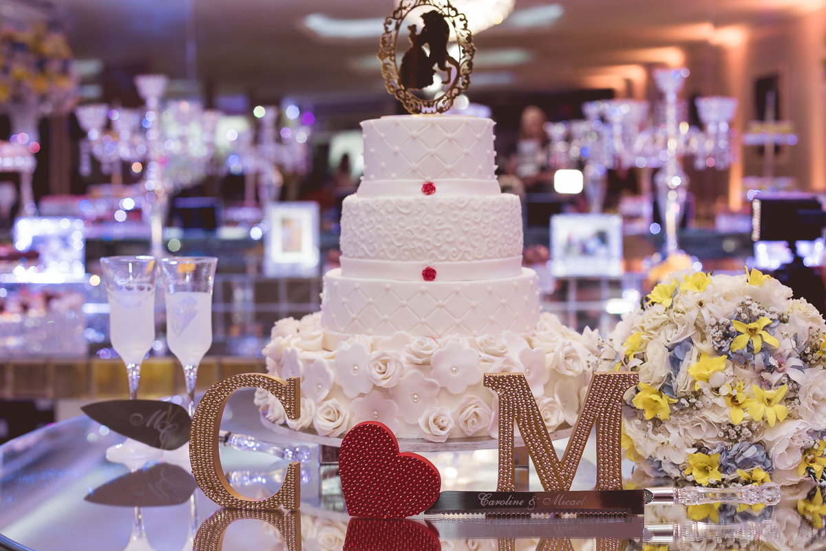 decoração para casamento a bela e a fera