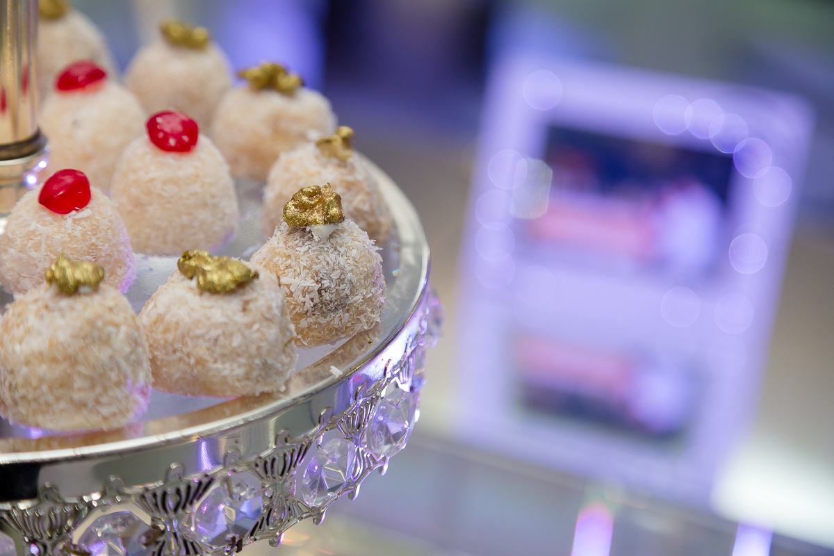 Decoração de Docinhos mesa  Casa De Festas Jardim do  Casarão