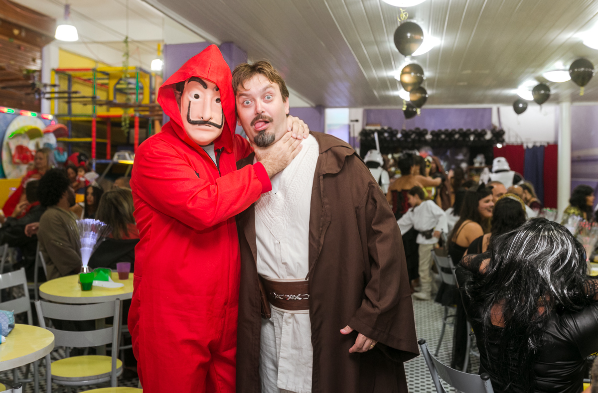 Festa 15 anos a Fantasia no Salão de Festa Karetas Bangu