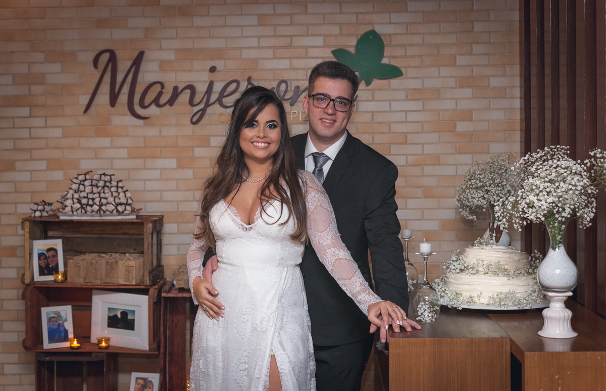 Noivos em seu jantar em MANJERONA CANTINA & PIZZARIA-RJ