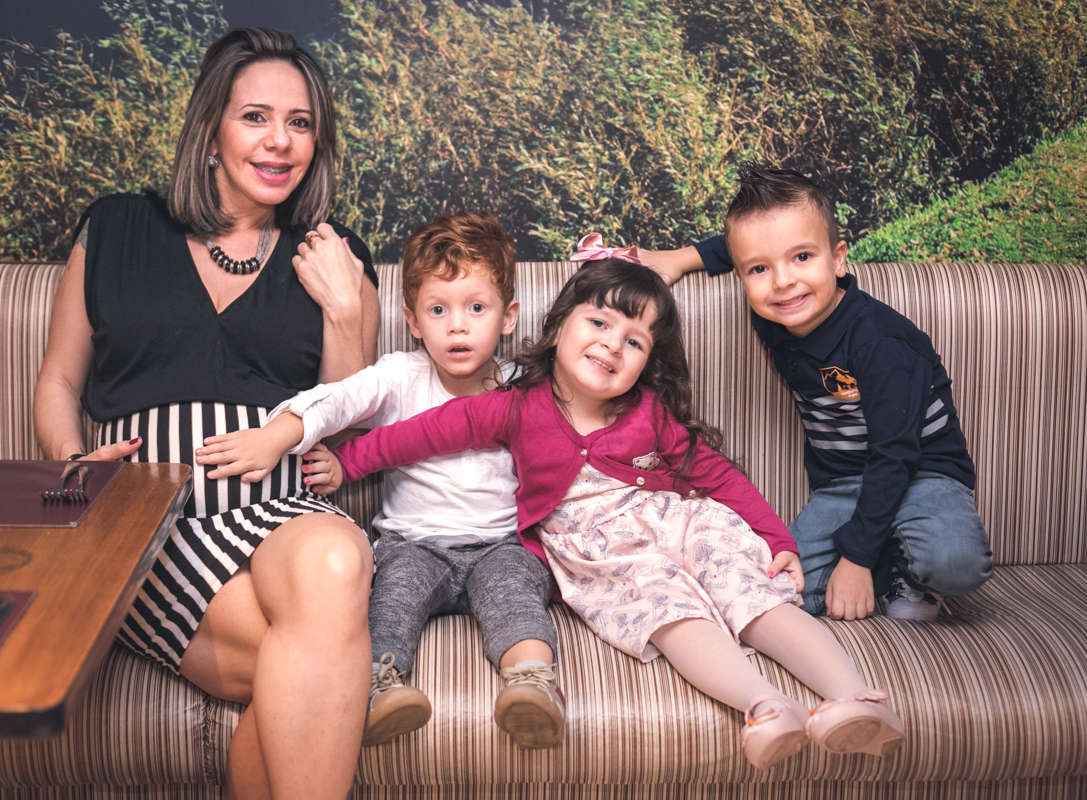 Convidados em casamento em restaurante MANJERONA CANTINA & PIZZARIA-JACAREPAGUÁ