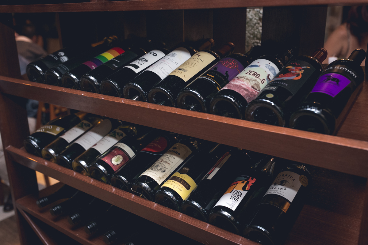 Carta de vinhos em jantar MANJERONA CANTINA & PIZZARIA-RJ