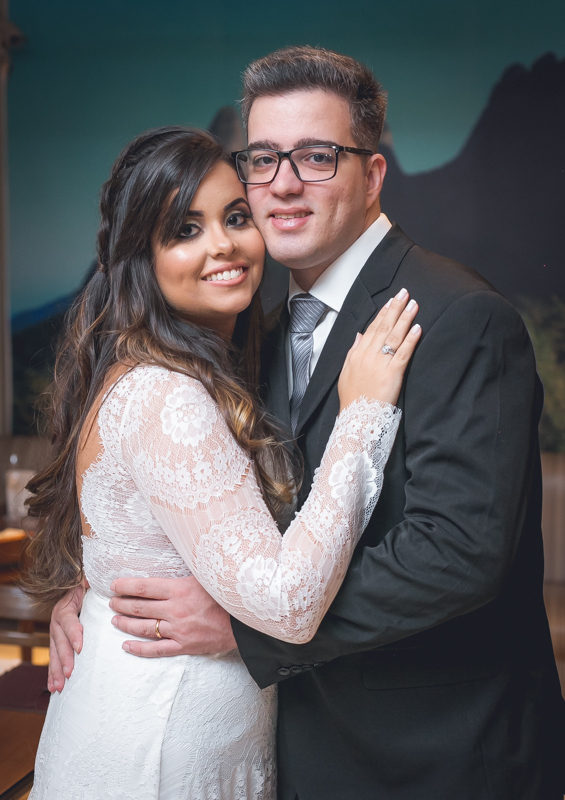 Noivos em seu jantar de casamento no  MANJERONA CANTINA & PIZZARIA-Jacarepaguá-RJ