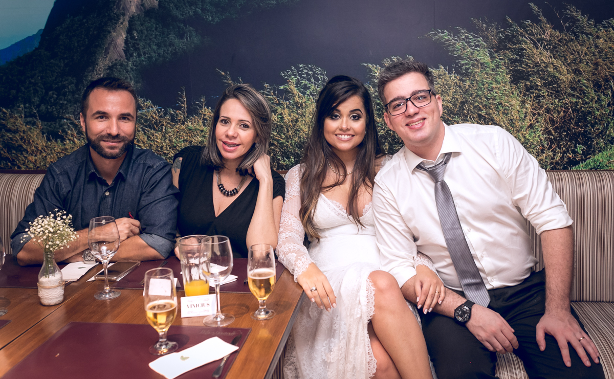 Conversa boa com convidados em casamento no MANJERONA CANTINA & PIZZARIA-JACAREPAGUÁ