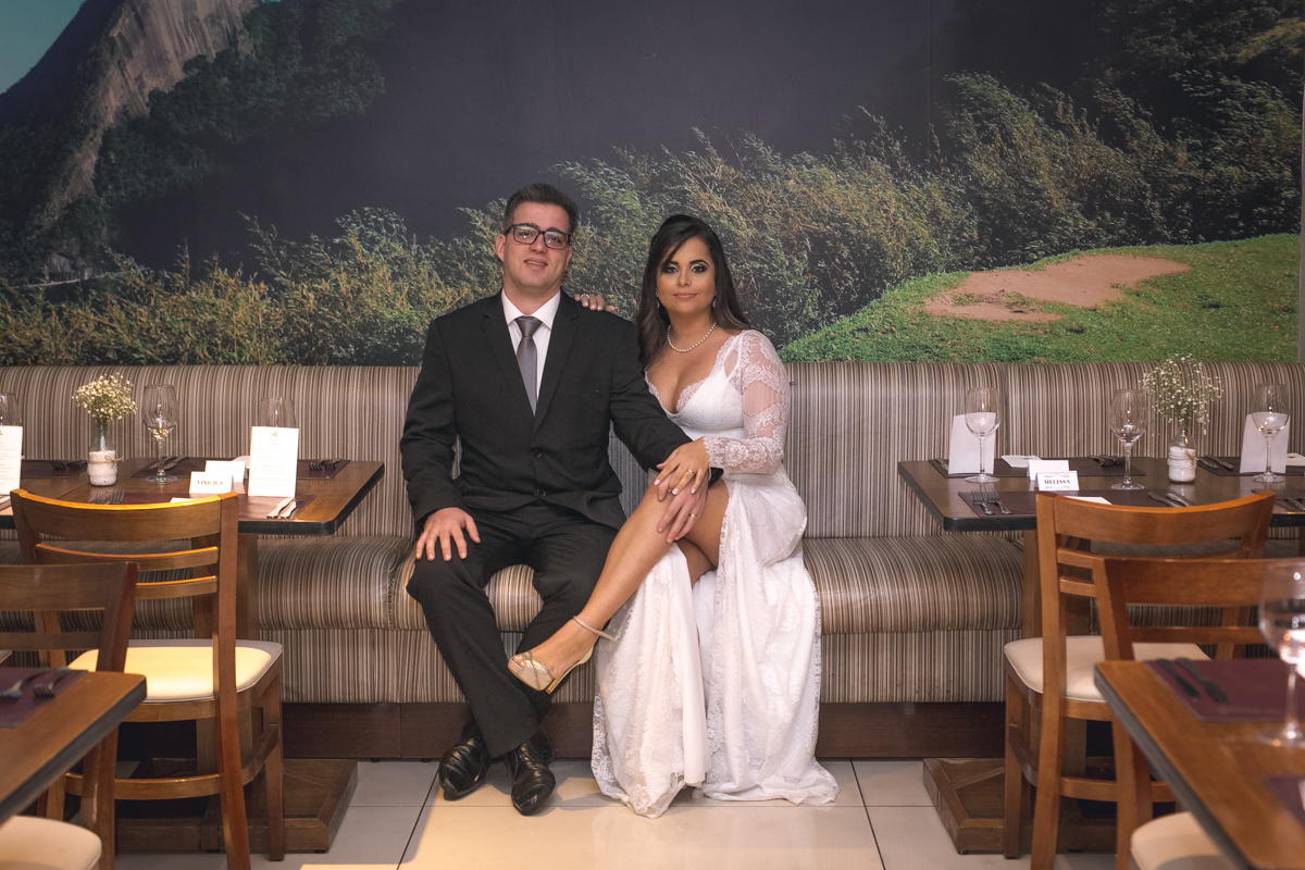 Noivos posando para foto MANJERONA CANTINA & PIZZARIA-JACAREPAGUÁ