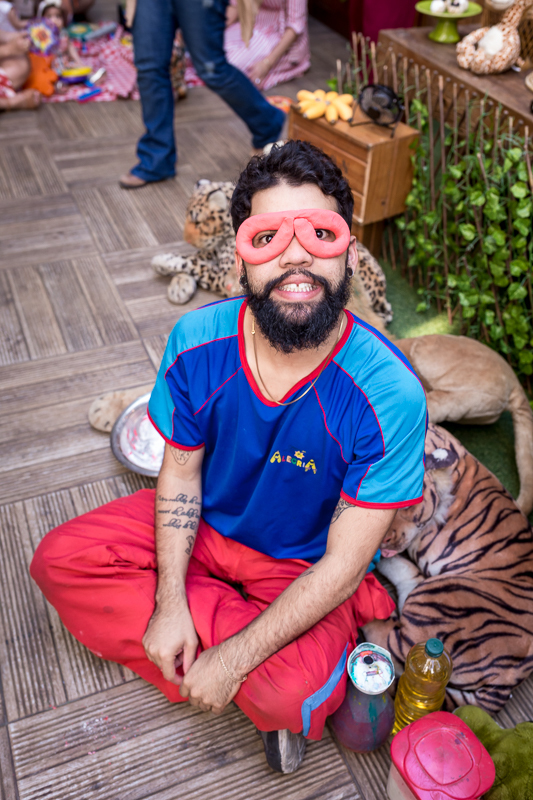 Animador do espaço pitanga pitangueira casa de festas