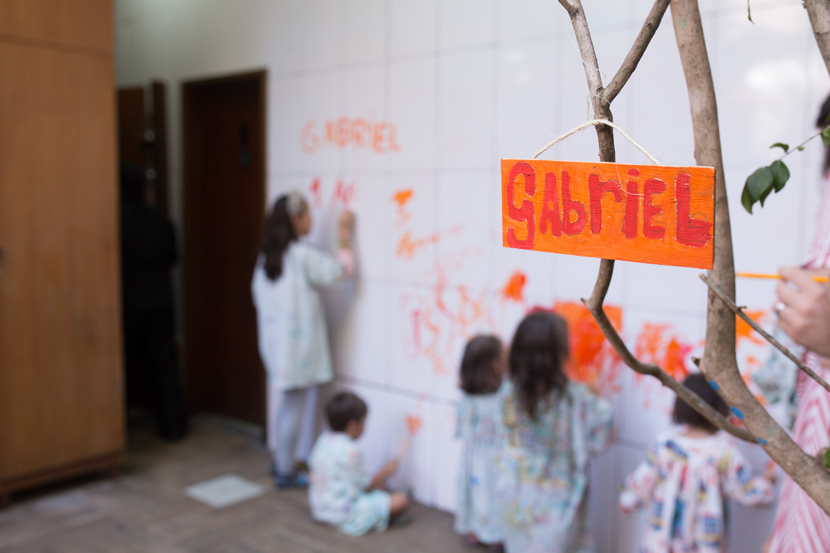 Crianças pintado parede atividade em espaço pitanga pitangueira casa de festa-Rua Paulino Fernandes, 36