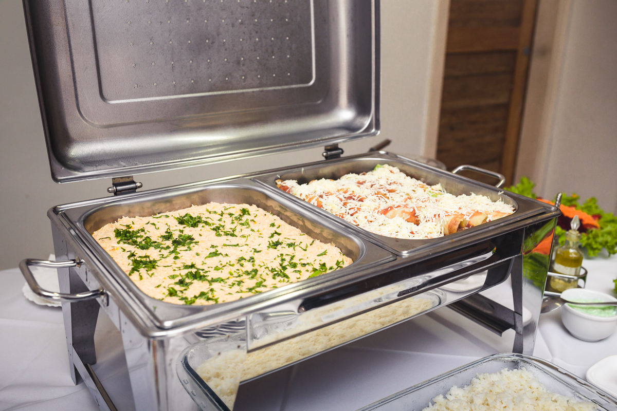 Almoço em evento corporativo em espaço festa João em Maia-Bangu