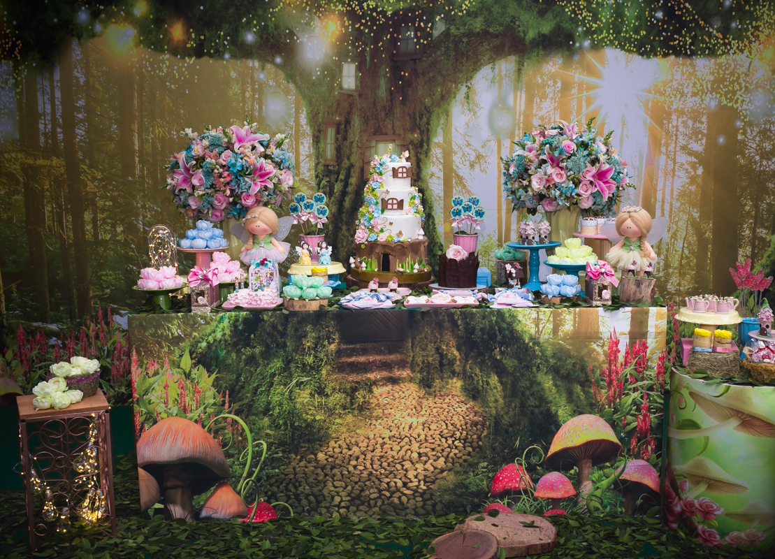 Decoração mesa Jardim das fadas em espaço festa João e Maria