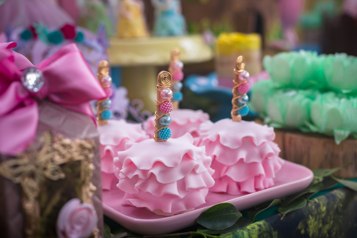 Maçãs personalizadas com o tema jardim das fadas em espaço festa João e Maria-Barão de Capanema 171