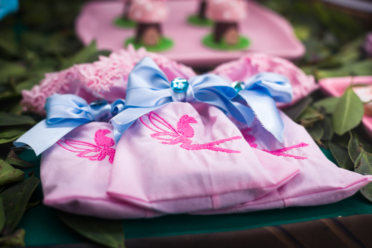 Decoração de luxo saquinhos  com o tema bordados