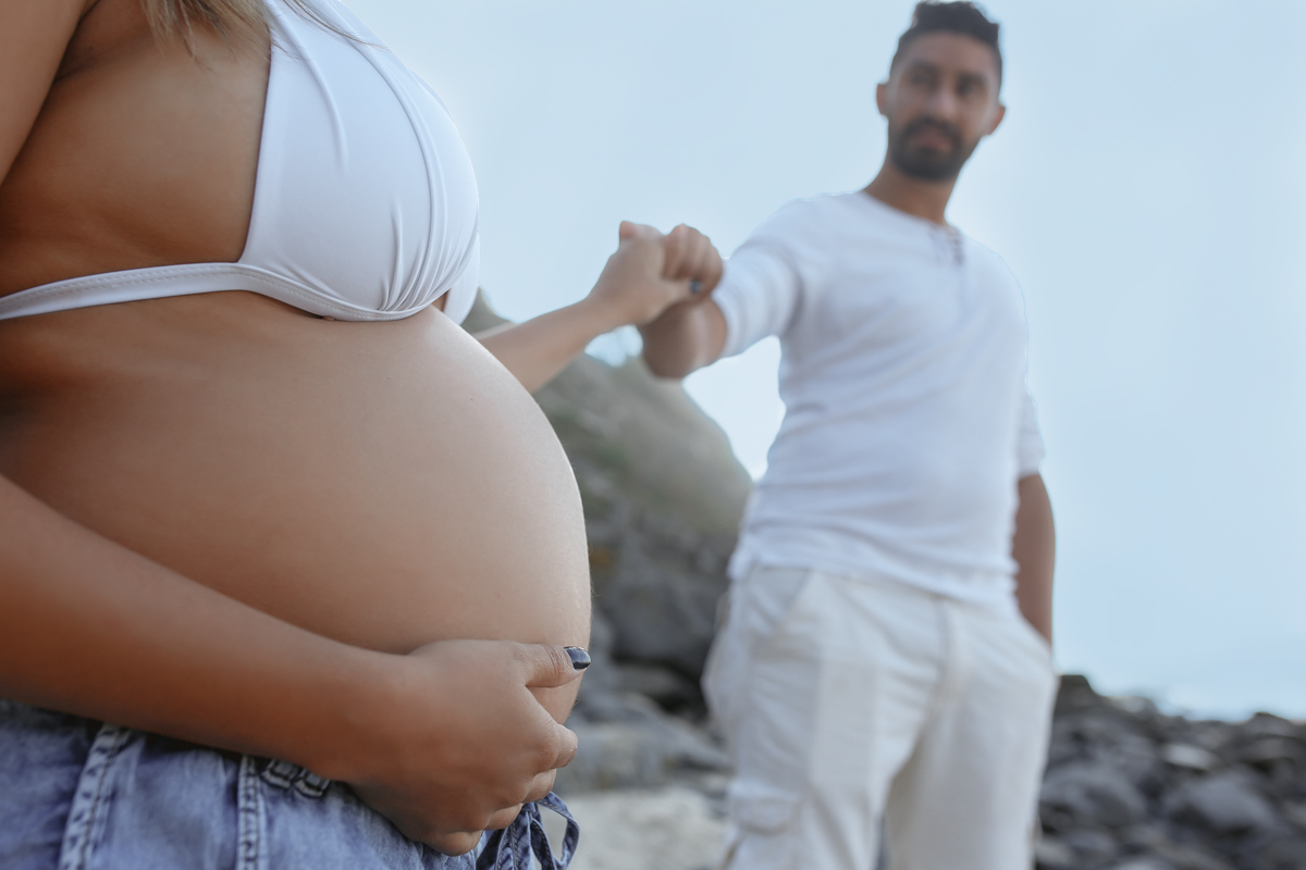 Ensaio gestacional junto com marido na prainha/RJ